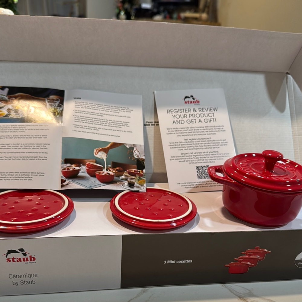 Staub Red Mini Cocotte Set